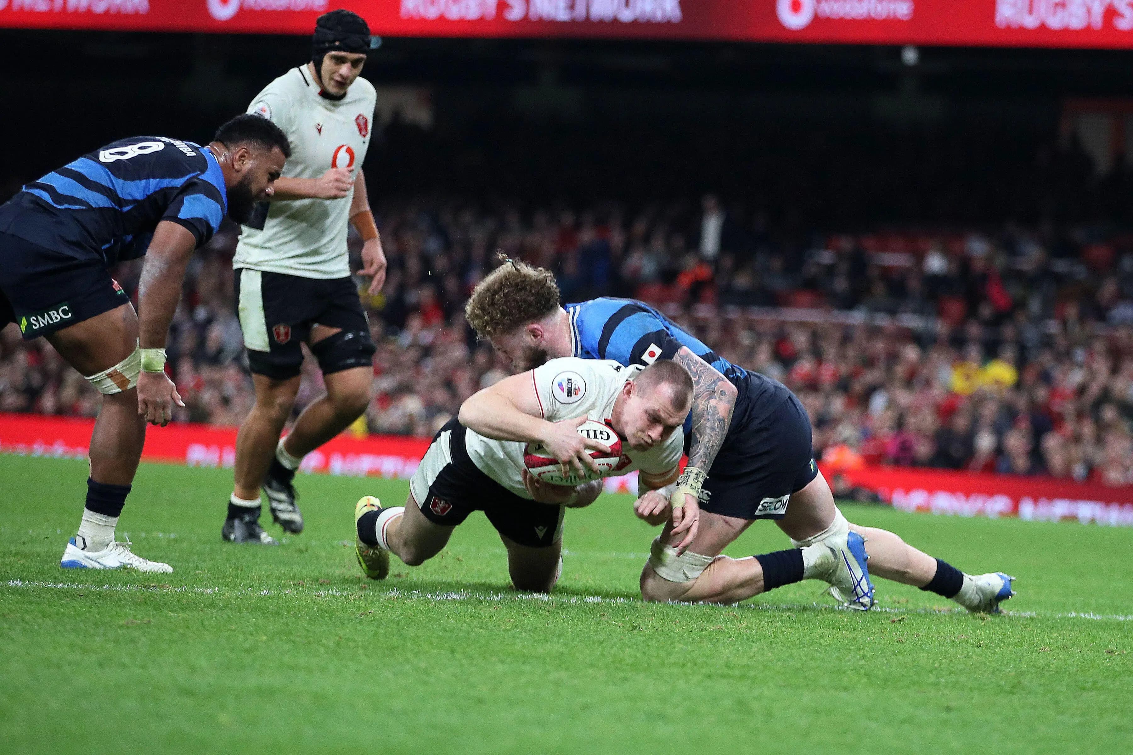 Nick Tompkins scores for Wales. Pic: Alamy