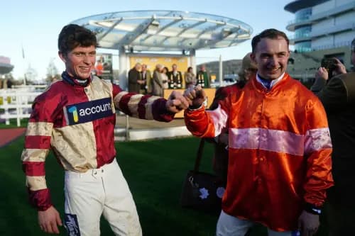 James Bowen (left) and Sean Bowen (right). Pic. Alamy