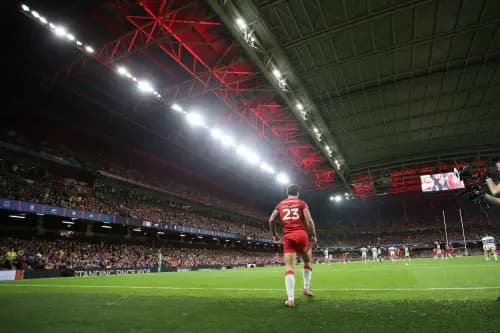 Louis Rees-Zammit returns: Pic: Alamy