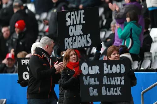 Protesting Ospreys fans. Pic: Alamy